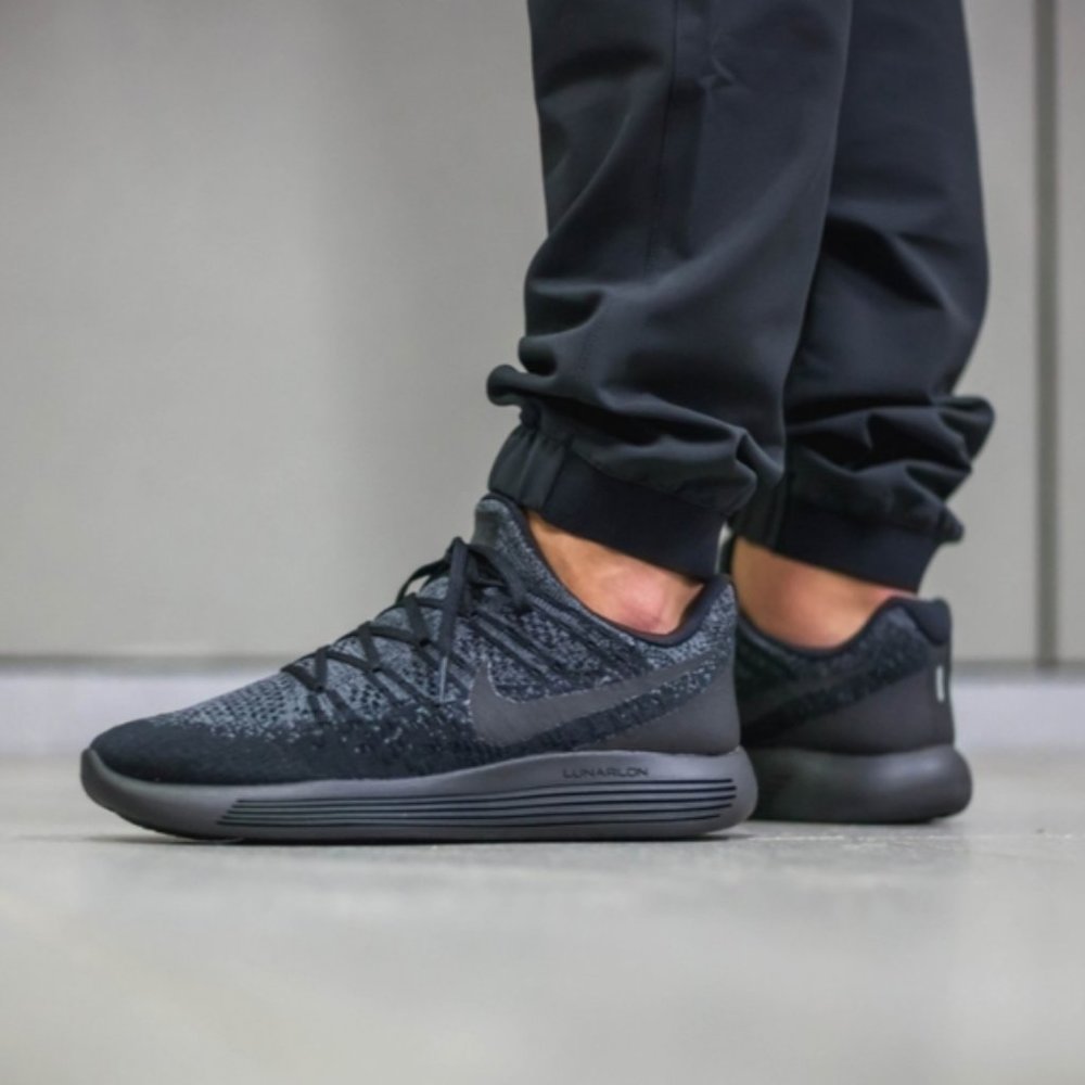 Nike LunarEpic Low Flyknit 2 Dark Grey - 6.5 women